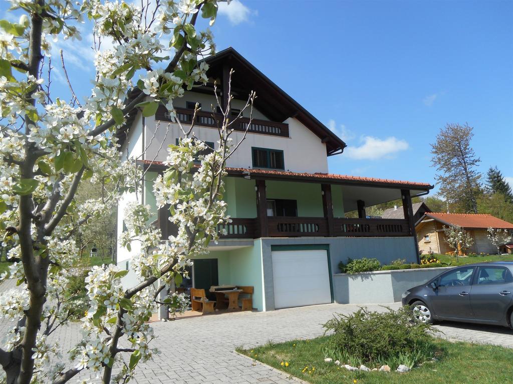קורניצה Apartments And Room Robert מראה חיצוני תמונה