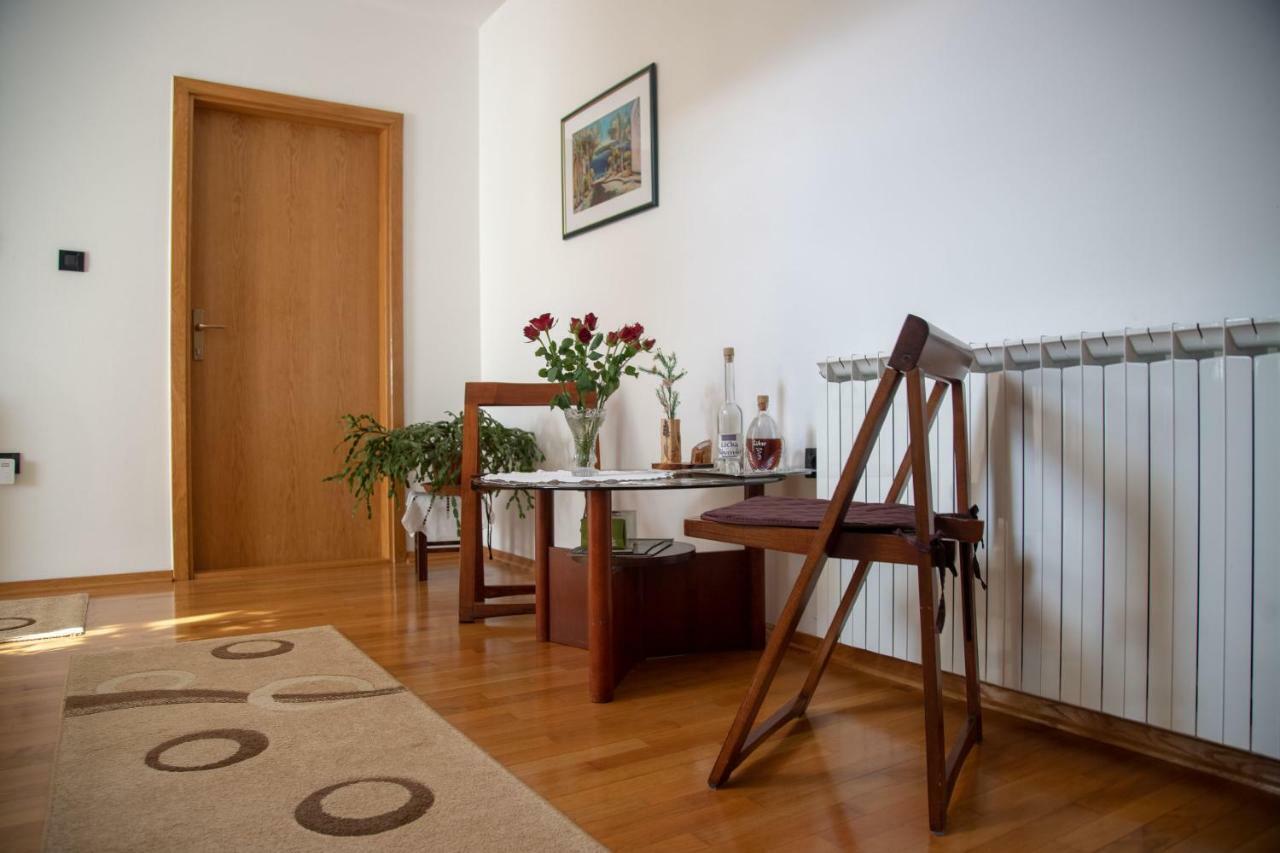 קורניצה Apartments And Room Robert מראה חיצוני תמונה